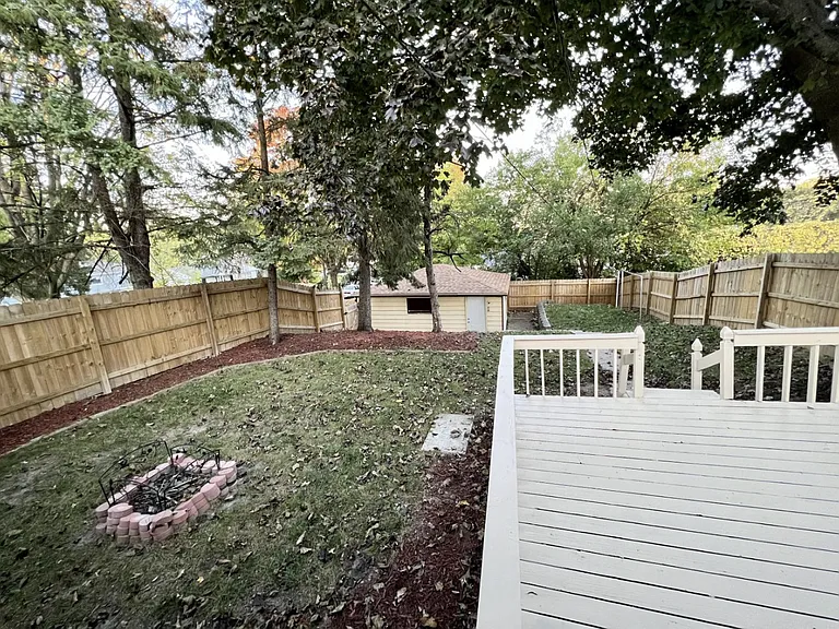 N 72nd St — Photo 12