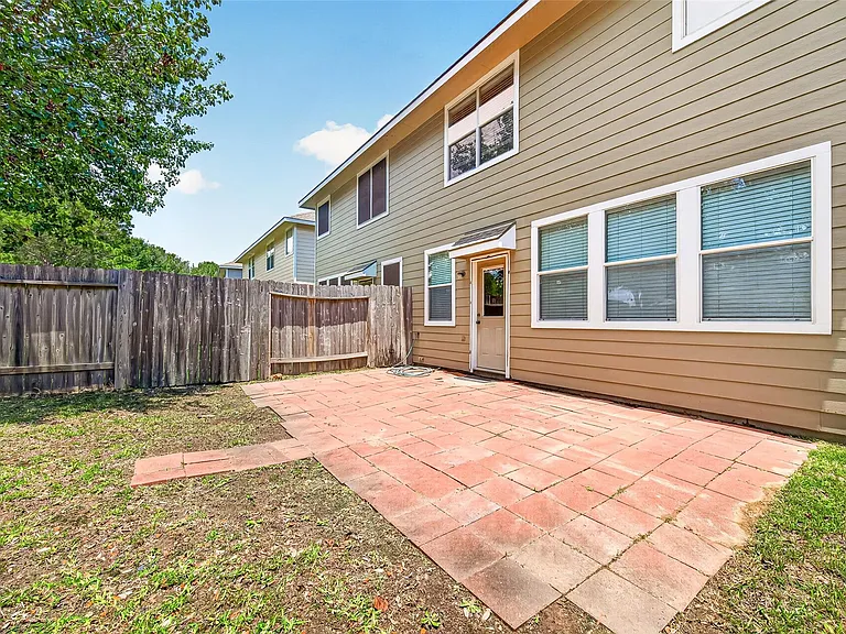 5626 Claybeck Ln — Photo 34