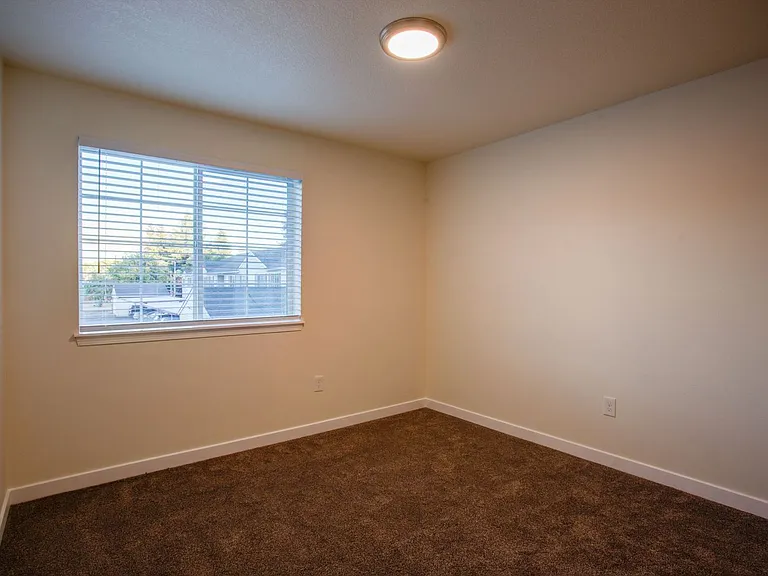 Tamarack Apartments — Photo 51