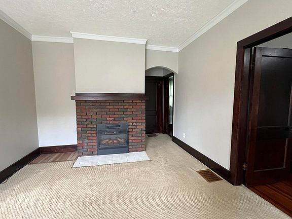 4th image of 143 N Stanley St
