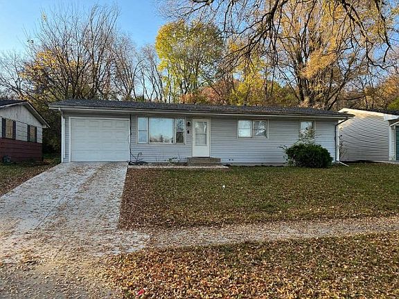 2nd image of 1422 Iris Ave