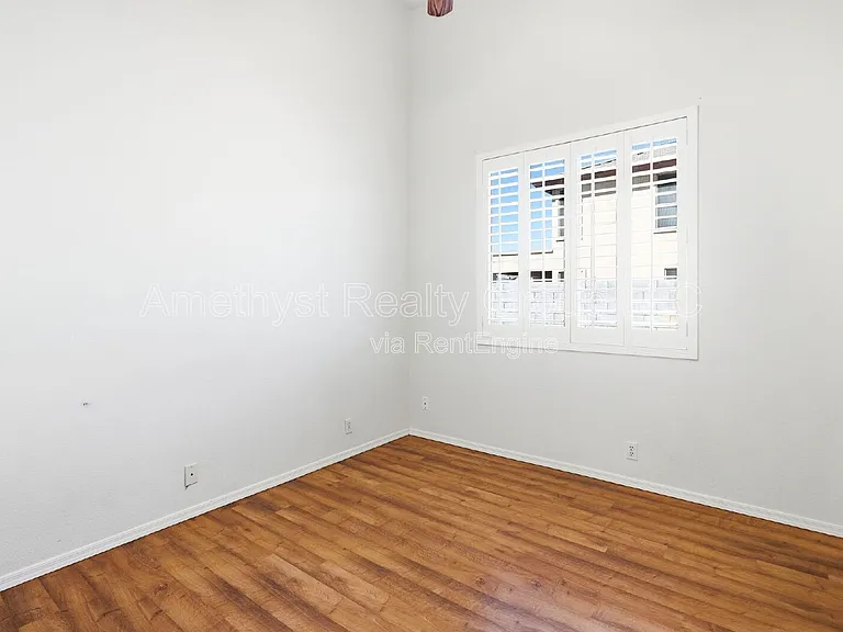 7017 W Greenbriar Dr — Photo 25