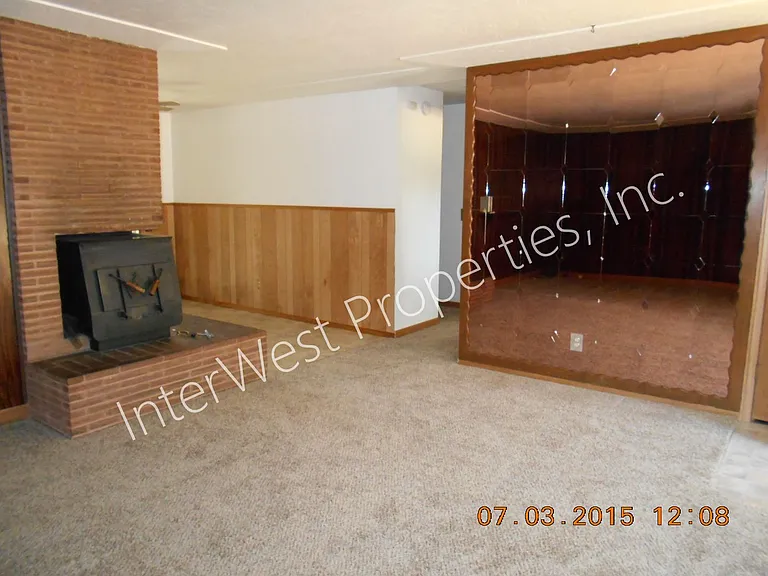 8438 SE Market St — Photo 7