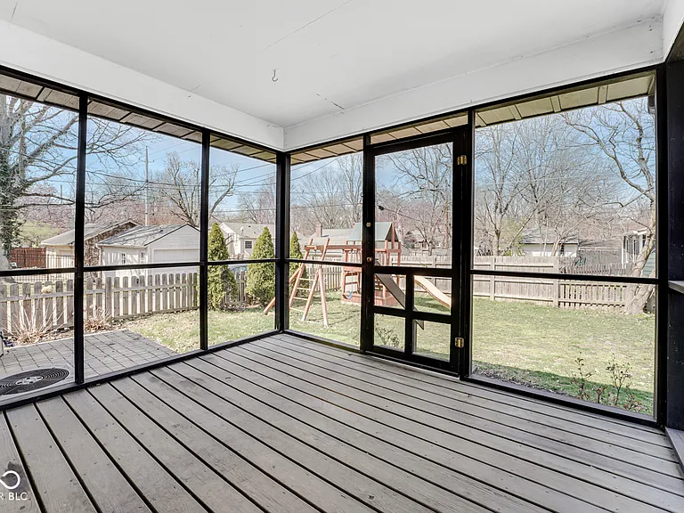 1420 Kessler Boulevard East Dr — Photo 23