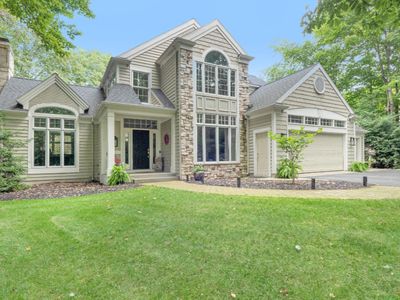 3820 Harbor Point Dr, Norton Shores, MI, 49441