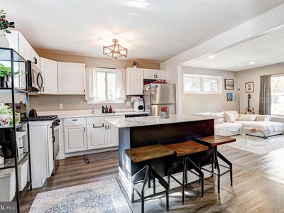 1407 Redfern Ave, Baltimore, MD, 21211