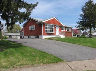 208 Edgewood Lane, Brookhaven, PA 19015