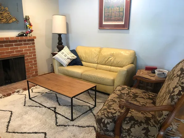 1149 Hollyhead Ln, Cupertino, CA 95014