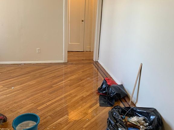 3rd image of 262 E 55th St APT 4C