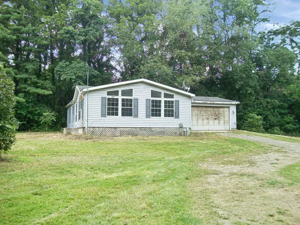 21622 Banker Street Rd, Centreville, MI 49032