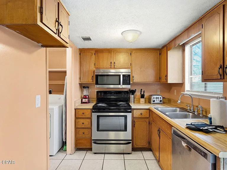 4492 E Highway 98 — Photo 11