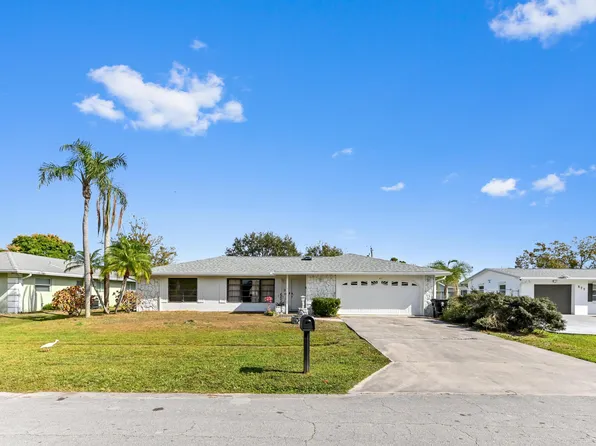 571 SE Anchor Lane, Port St Lucie, FL 34983