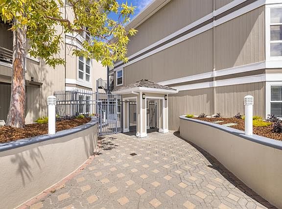 2nd image of 880 Meridian Bay Ln Unit 321