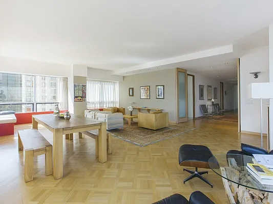 Sold by Sotheby's International Realty | media 18