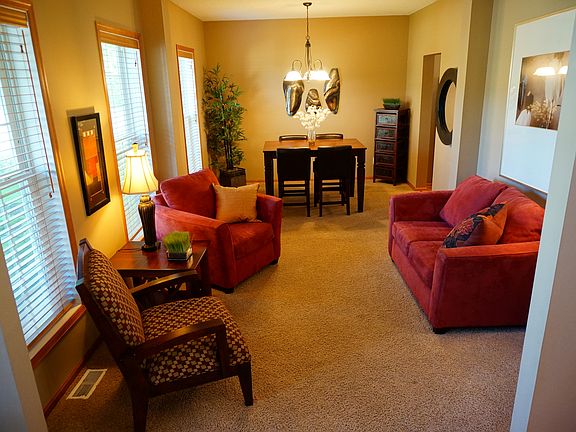 5th image of 2404 Golf Dr