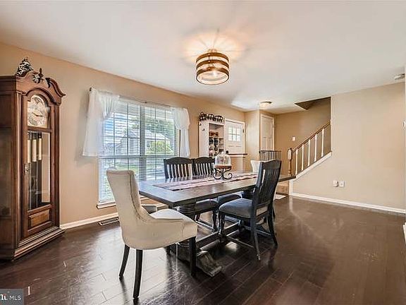 4th image of 6266 Pinyon Pine Ct