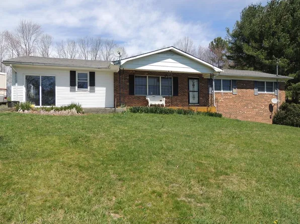 581 Stewart Hollow Ln, Mouth Of Wilson, VA 24363