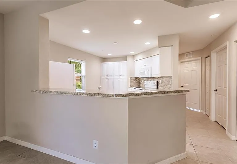 27400 Palmesta Cir #A — Photo 11