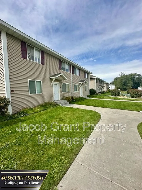 2 bed, 1.0 bath, 1000 sqft, $980 — Photo 1