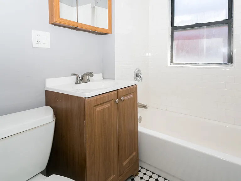 4506 N Central Park Ave — Photo 6