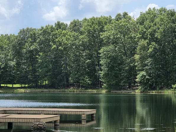 132 Camp Creek Cir, Spencer, TN 38585