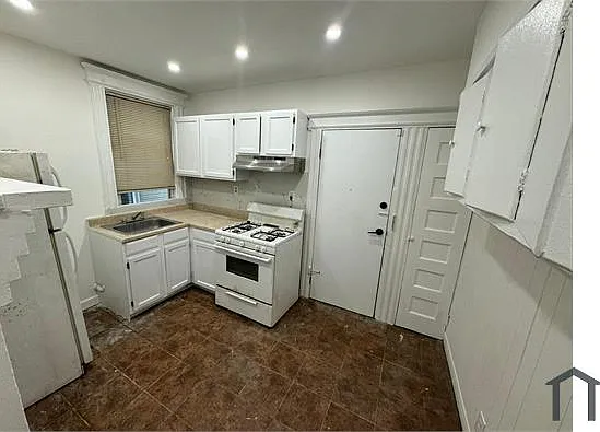 96 Cummings St #1 — Photo 1