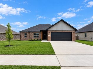 1036 Parker Ln, Pea Ridge, AR 72751