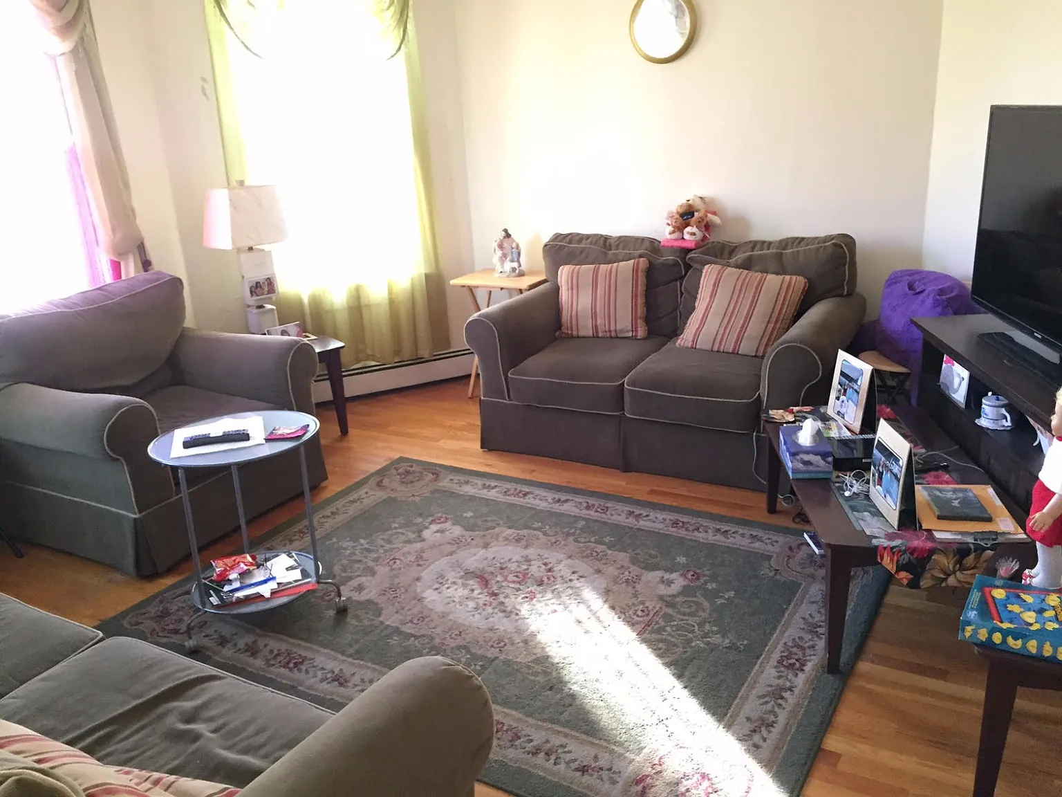 3 bed, 9999 sqft, $3,200 — Photo 4