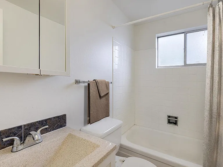 2459 S York St — Photo 4