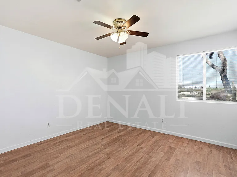 808 S Langley Ave #201 — Photo 14