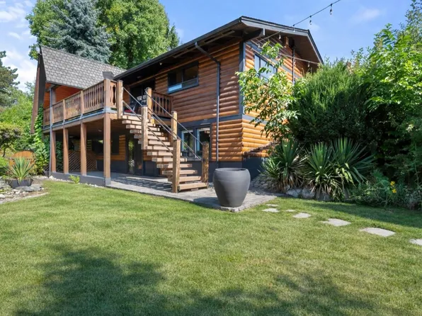 18058 57a Ave, Surrey, BC V3S 1J6