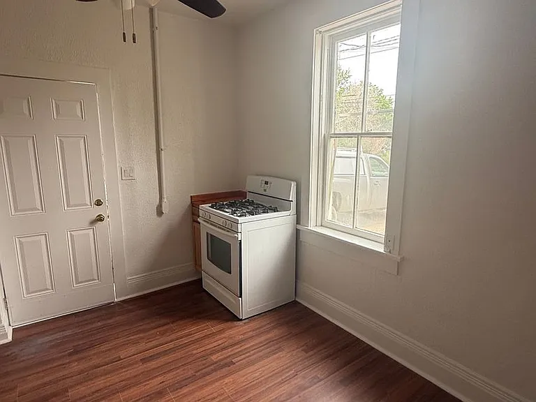 611 W Colorado Ave — Photo 14