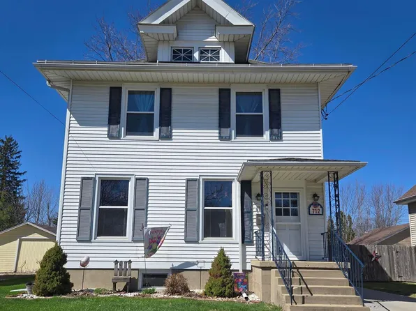 712 Maple Ave, Galesburg, IL 61401