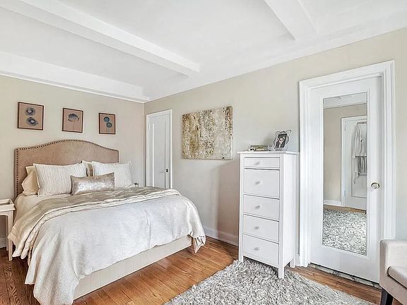 3rd image of 211 E 35th St APT 7G