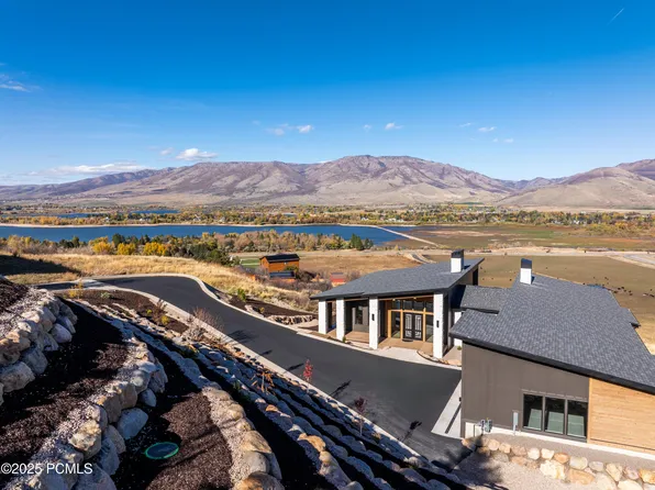 6858 E Summit Peak Cir, Huntsville, UT 84317