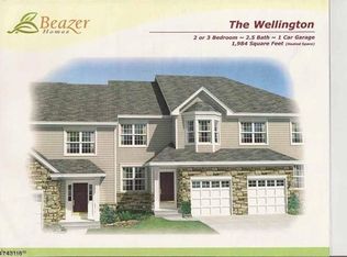 12 Lodgepole Ln, Hamburg, NJ 07419