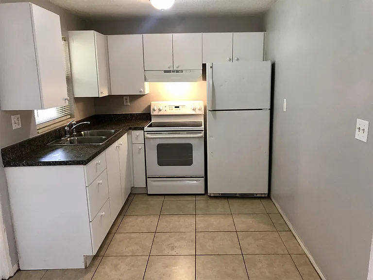311 Francis Dr #2 — Photo 3