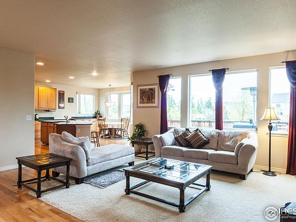 3rd image of 1637 Parkdale Cir N