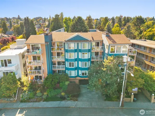 7111 Linden Avenue N #304, Seattle, WA 98103