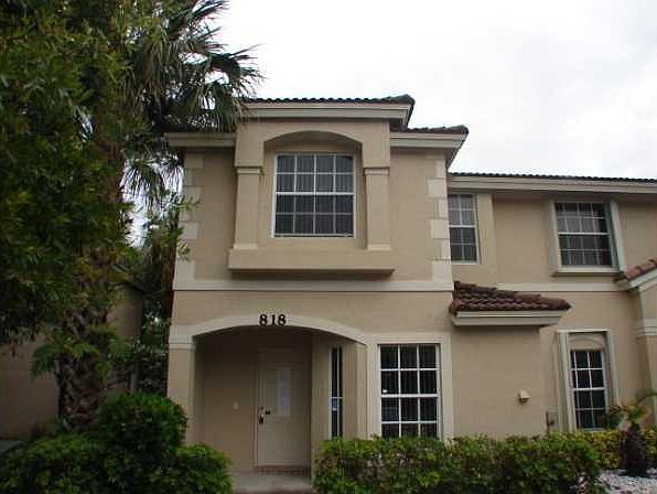 2nd image of 818 Summit Lake Dr