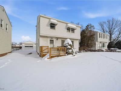 28759 Forest Rd, Eastlake, OH, 44095