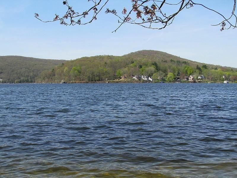 lake.jpg