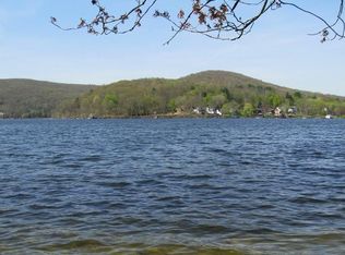 369 Lake Rd, Warren, CT 06777