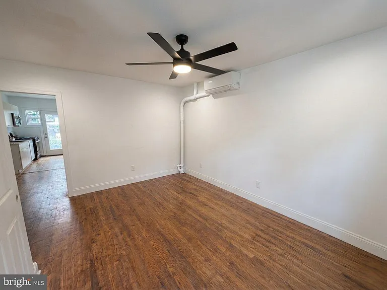 1835 Corcoran St NE — Photo 2