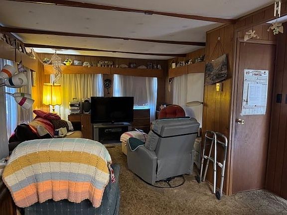 3rd image of 242 Manton St Trailer 41