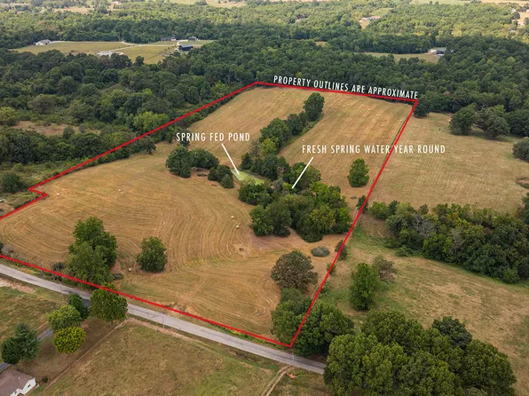 24676 Lawrence 2210, Aurora, MO 65605