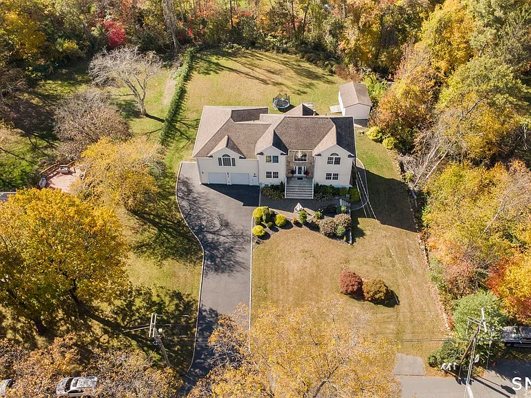 34 Birdseye Rd — Photo 27