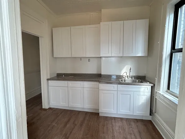 176 Prospect Park West image 8 of 18