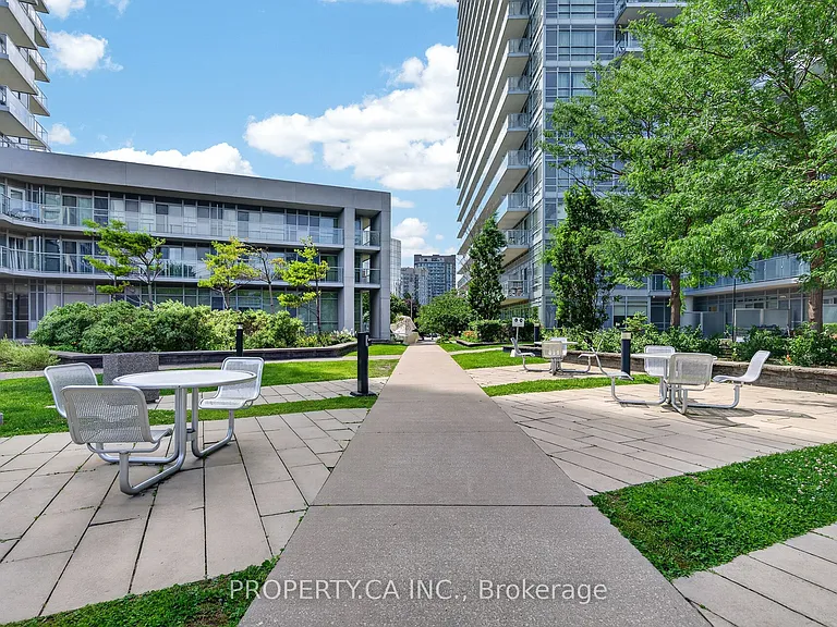 275 Yorkland Rd #108 — Photo 28