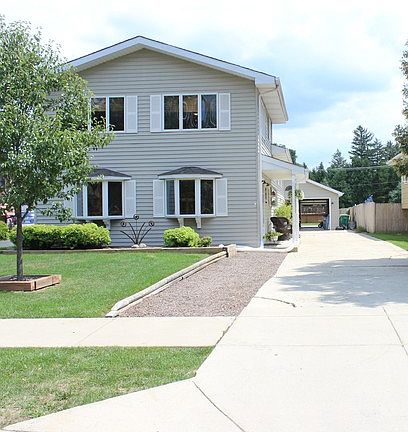 2nd image of 425 Blackhawk Dr